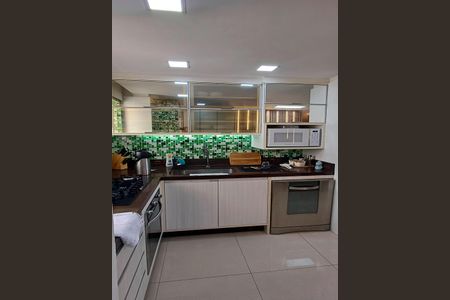 Apartamento para alugar com 135m², 3 quartos e 2 vagasCozinha