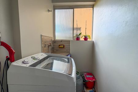 Apartamento à venda com 60m², 2 quartos e 1 vagaÁrea de Serviço