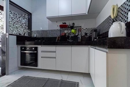 Casa de condomínio à venda com 85m², 2 quartos e 1 vaga Casa de condomínio à venda com 85m², 2 quartos e 1 vagaCozinha