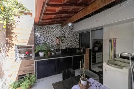 Casa de condomínio à venda com 85m², 2 quartos e 1 vaga Casa de condomínio à venda com 85m², 2 quartos e 1 vagaÁrea gourmet