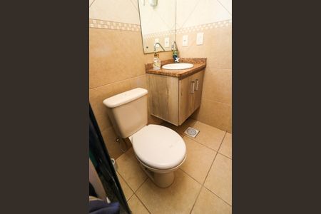 Casa à venda com 308m², 3 quartos e 4 vagas Casa à venda com 308m², 3 quartos e 4 vagasBanheiro Social