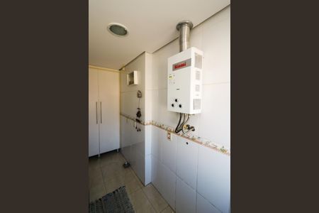 Casa à venda com 308m², 3 quartos e 4 vagas Casa à venda com 308m², 3 quartos e 4 vagasÁrea de Serviço