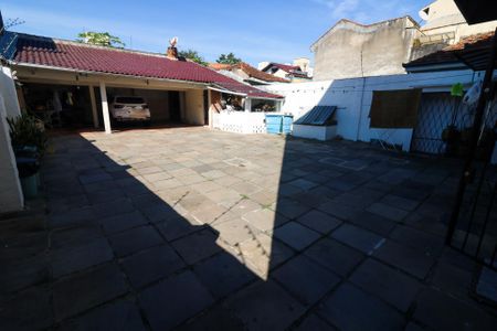 Casa à venda com 308m², 3 quartos e 4 vagas Casa à venda com 308m², 3 quartos e 4 vagasQuintal