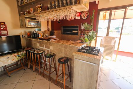 Casa à venda com 308m², 3 quartos e 4 vagas Casa à venda com 308m², 3 quartos e 4 vagasVaranda gourmet