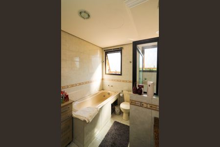 Casa à venda com 308m², 3 quartos e 4 vagas Casa à venda com 308m², 3 quartos e 4 vagasBanheiro da Suíte 1