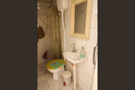 Casa à venda com 308m², 3 quartos e 4 vagas Casa à venda com 308m², 3 quartos e 4 vagasBanheiro de serviço