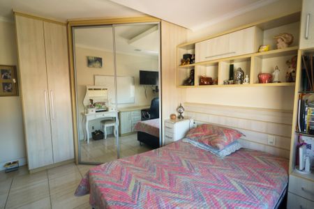 Casa à venda com 308m², 3 quartos e 4 vagas Casa à venda com 308m², 3 quartos e 4 vagasSuíte 3