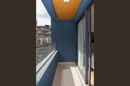 Studio para alugar com 25m², 1 quarto e sem vaga Studio para alugar com 25m², 1 quarto e sem vagaVaranda