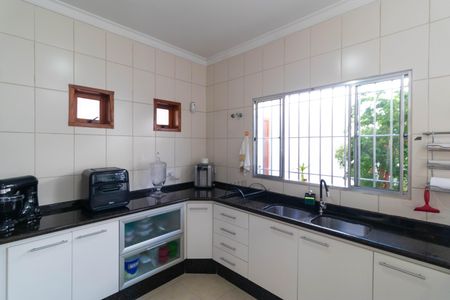 Casa à venda com 179m², 3 quartos e 4 vagasCozinha