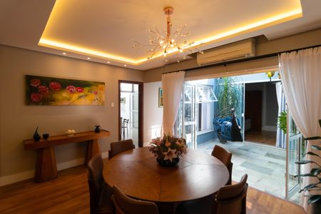 Casa à venda com 179m², 3 quartos e 4 vagasSala