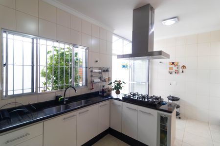 Casa à venda com 179m², 3 quartos e 4 vagasCozinha