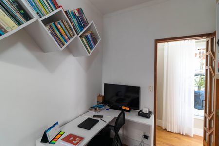 Casa à venda com 179m², 3 quartos e 4 vagasEscritório