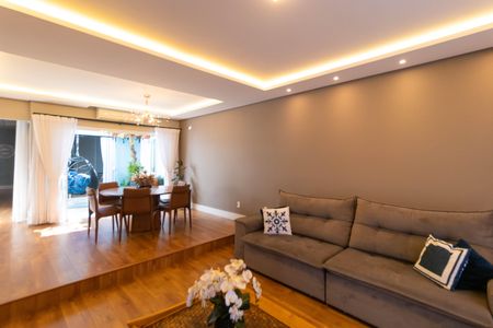 Casa à venda com 179m², 3 quartos e 4 vagasSala