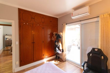 Casa à venda com 179m², 3 quartos e 4 vagasQuarto 02