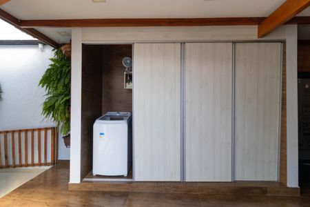 Casa à venda com 179m², 3 quartos e 4 vagasÁrea de Serviço