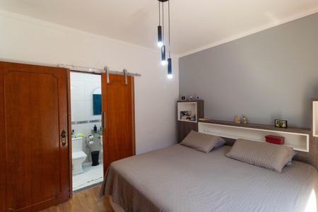 Casa à venda com 179m², 3 quartos e 4 vagasSuíte