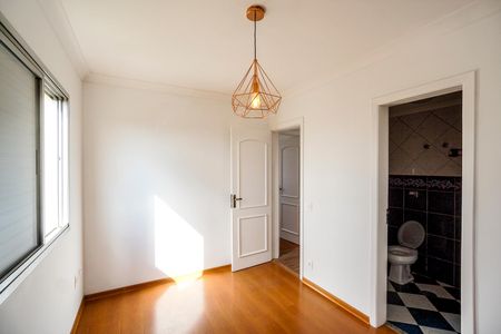 Apartamento à venda com 82m², 3 quartos e 2 vagasSuíte