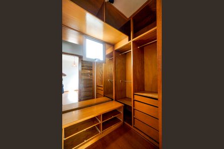 Apartamento à venda com 82m², 3 quartos e 2 vagasCloset da suíte