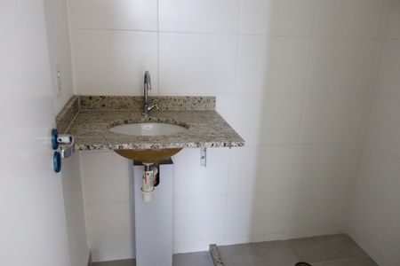 Apartamento à venda com 66m², 3 quartos e 2 vagasBanheiro Social