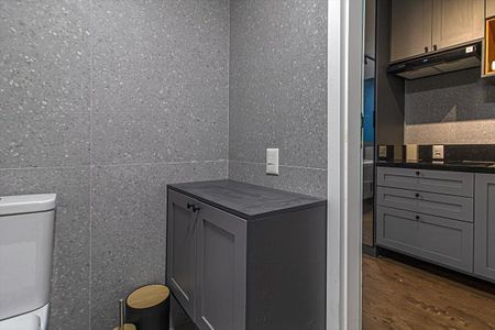 Studio para alugar com 28m², 1 quarto e sem vaga Studio para alugar com 28m², 1 quarto e sem vagaBanheiro Social