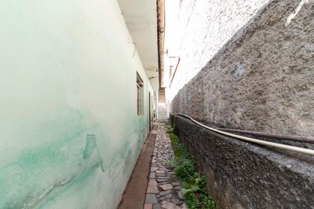 Casa à venda com 182m², 3 quartos e 2 vagasCorredor Lateral