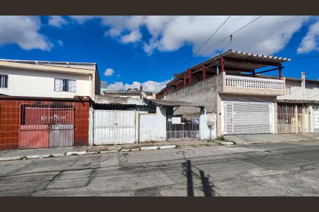 Casa à venda com 182m², 3 quartos e 2 vagasFachada