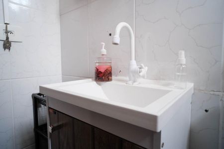 Casa à venda com 156m², 2 quartos e 2 vagasLavabo