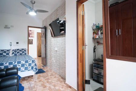 Casa à venda com 156m², 2 quartos e 2 vagasSuíte