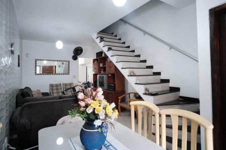 Casa à venda com 156m², 2 quartos e 2 vagasSala