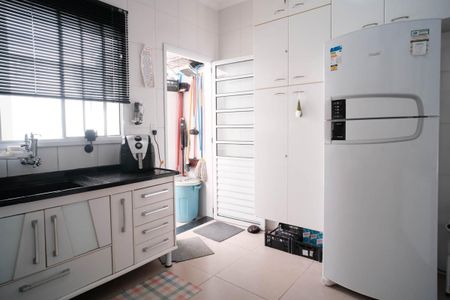 Casa à venda com 156m², 2 quartos e 2 vagasCozinha