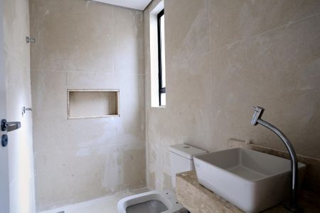 Apartamento à venda com 130m², 2 quartos e 2 vagasBanheiro da Suíte 2