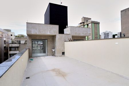 Apartamento à venda com 130m², 2 quartos e 2 vagasCobertura