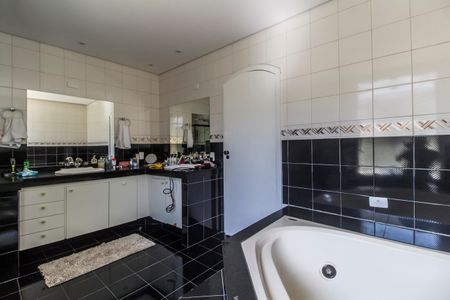 Casa de condomínio à venda com 360m², 4 quartos e 4 vagasBanheiro da Suíte 1