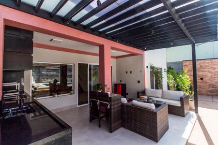 Casa de condomínio à venda com 360m², 4 quartos e 4 vagasVaranda gourmet