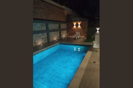Casa de condomínio à venda com 360m², 4 quartos e 4 vagasPiscina