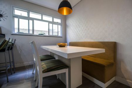 Casa de condomínio à venda com 360m², 4 quartos e 4 vagasCozinha