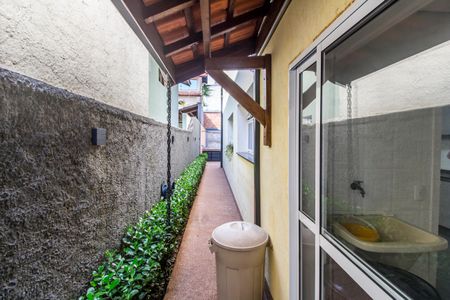 Casa de condomínio à venda com 360m², 4 quartos e 4 vagasCorredor