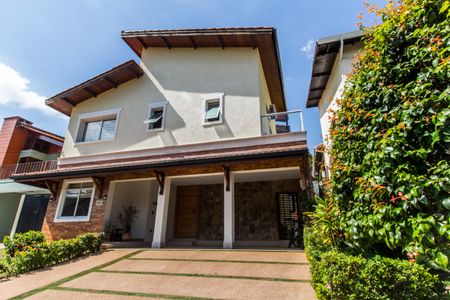 Casa de condomínio à venda com 360m², 4 quartos e 4 vagasVista da Rua