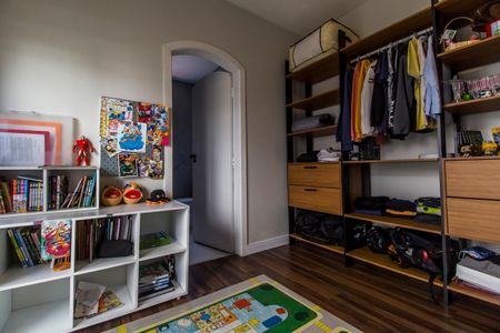 Casa de condomínio à venda com 360m², 4 quartos e 4 vagasSuíte 2