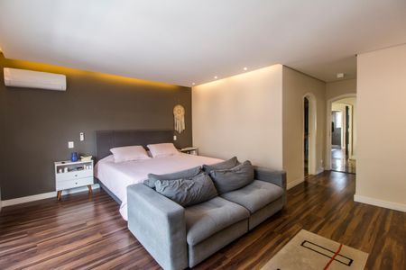 Casa de condomínio à venda com 360m², 4 quartos e 4 vagasSuíte master