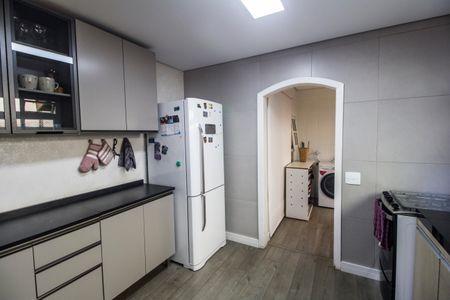 Casa de condomínio à venda com 360m², 4 quartos e 4 vagasCozinha