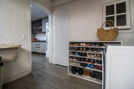 Casa de condomínio à venda com 360m², 4 quartos e 4 vagasÁrea de Serviço