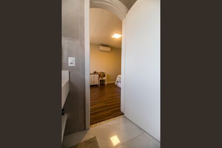 Casa de condomínio à venda com 360m², 4 quartos e 4 vagasBanheiro do Quarto 3