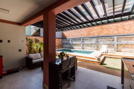 Casa de condomínio à venda com 360m², 4 quartos e 4 vagasVaranda gourmet