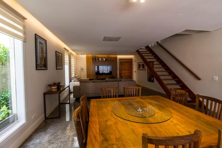 Casa de condomínio à venda com 360m², 4 quartos e 4 vagasSala de Jantar
