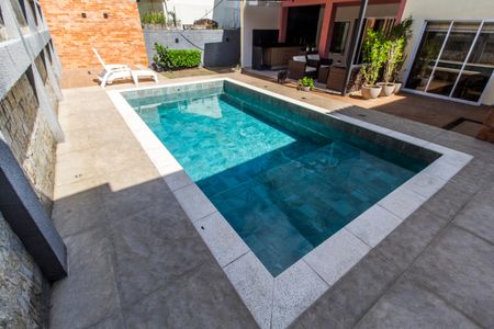 Casa de condomínio à venda com 360m², 4 quartos e 4 vagasPiscina