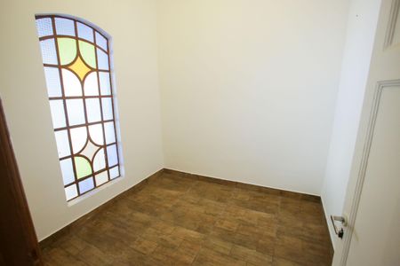 Casa à venda com 350m², 5 quartos e 6 vagasQuarto de Serviço