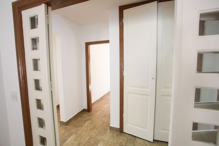 Casa à venda com 350m², 5 quartos e 6 vagasHall dos Quartos