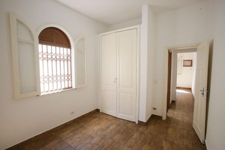 Casa à venda com 350m², 5 quartos e 6 vagasQuarto 3