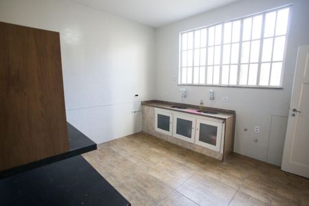 Casa à venda com 350m², 5 quartos e 6 vagasCozinha